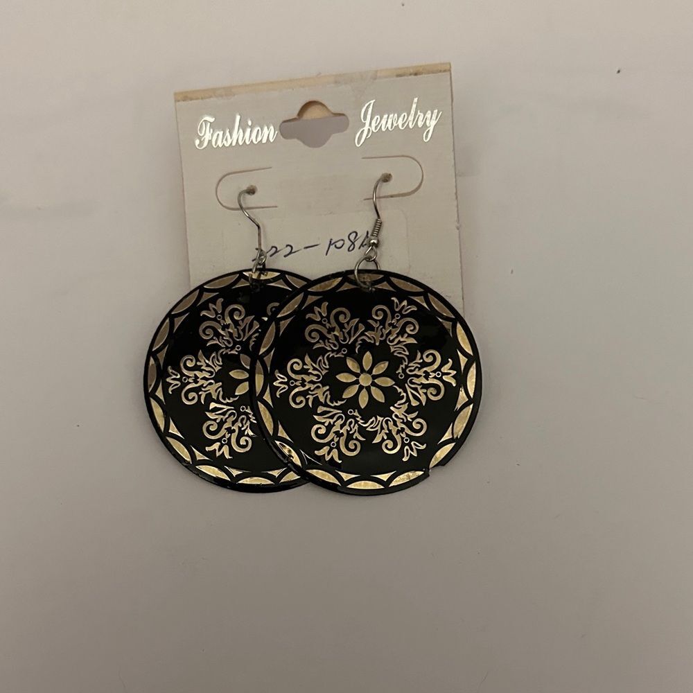 Chic Black and Gold Fashion Earrings